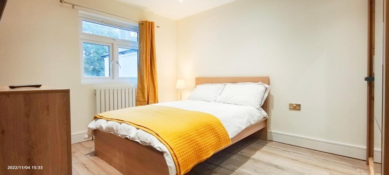 Apartmán First Floor Flat 1 Northwood Londýn Exteriér fotografie
