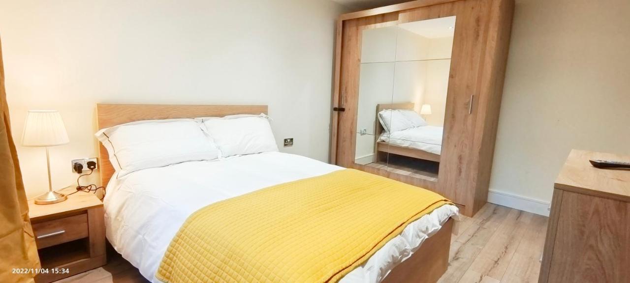 Apartmán First Floor Flat 1 Northwood Londýn Exteriér fotografie